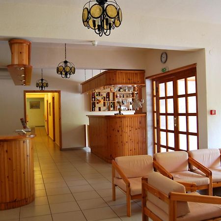 Yannis Hotel Krinidhes Екстер'єр фото