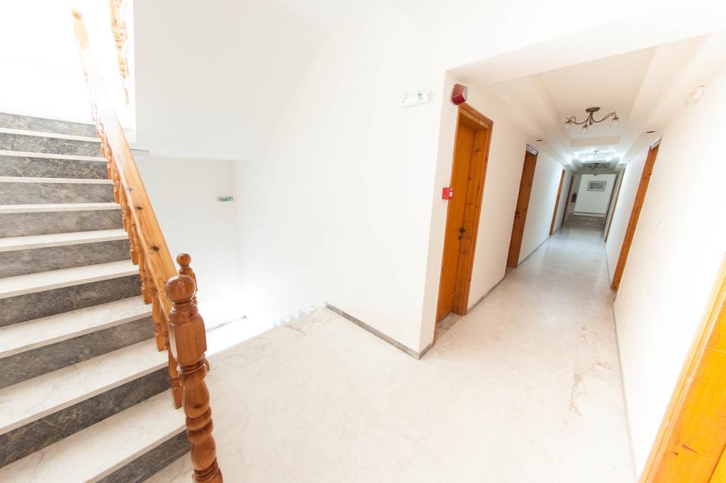 Yannis Hotel Krinidhes Екстер'єр фото
