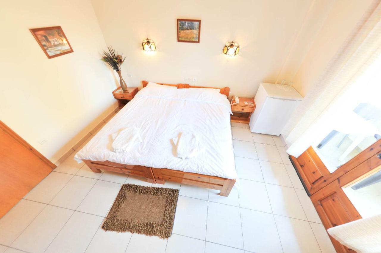 Yannis Hotel Krinidhes Екстер'єр фото